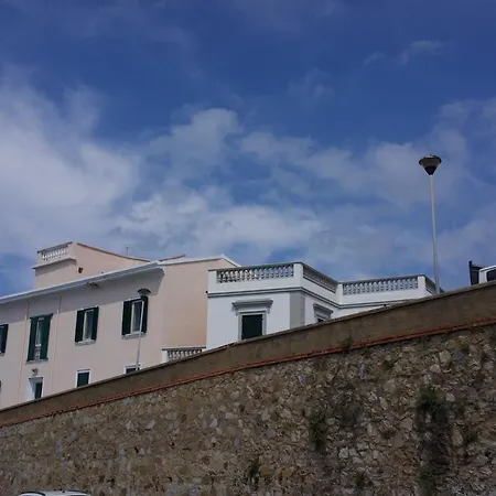 On The Tuscan Coast * 피옴비노